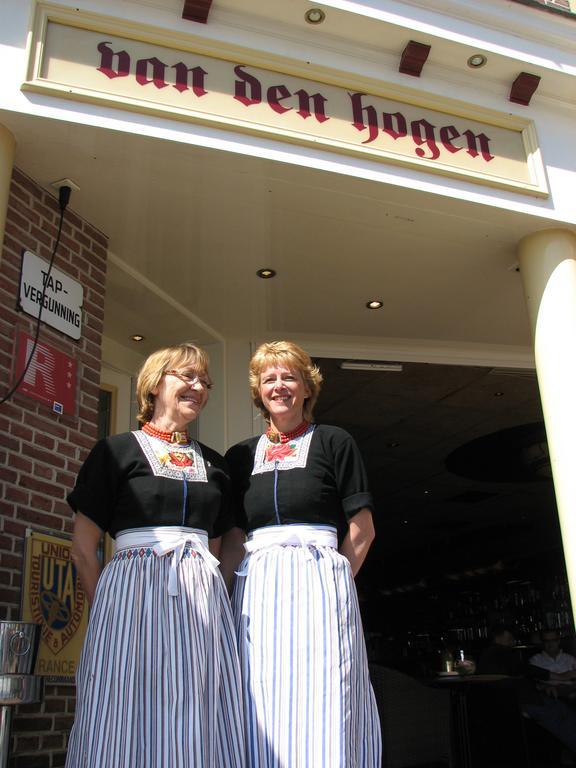 Hotel Cafe Restaurant Van Den Hogen Volendam Exterior photo