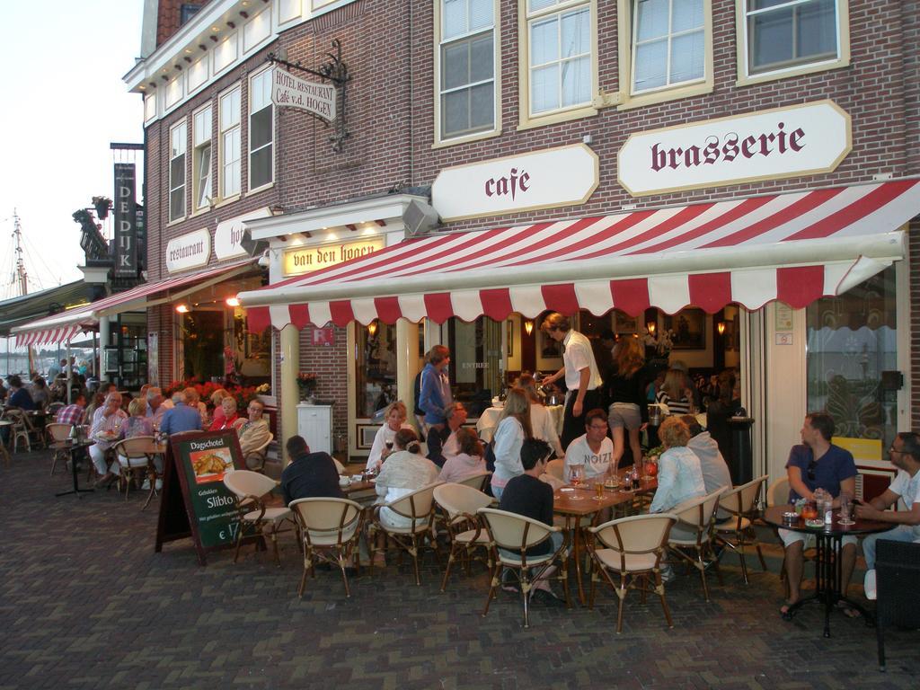 Hotel Cafe Restaurant Van Den Hogen Volendam Exterior photo